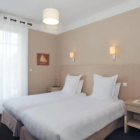Western Brittany Centre & Plages Hotel 3*