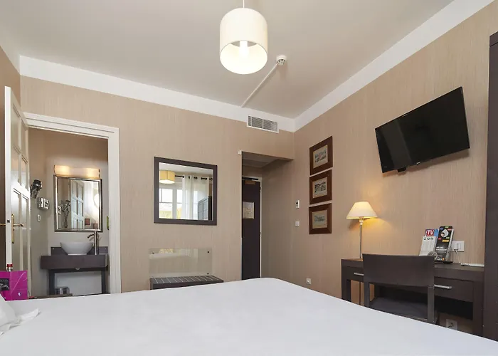 Western Brittany Centre & Plages Hotel 3*