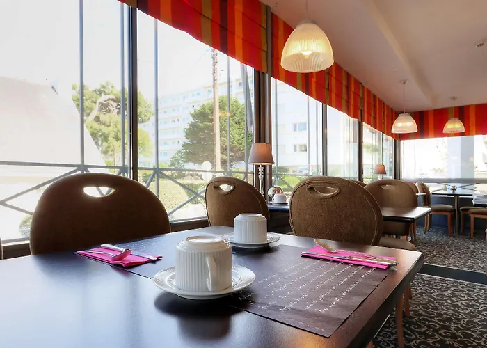 Western Brittany Centre & Plages Hotel