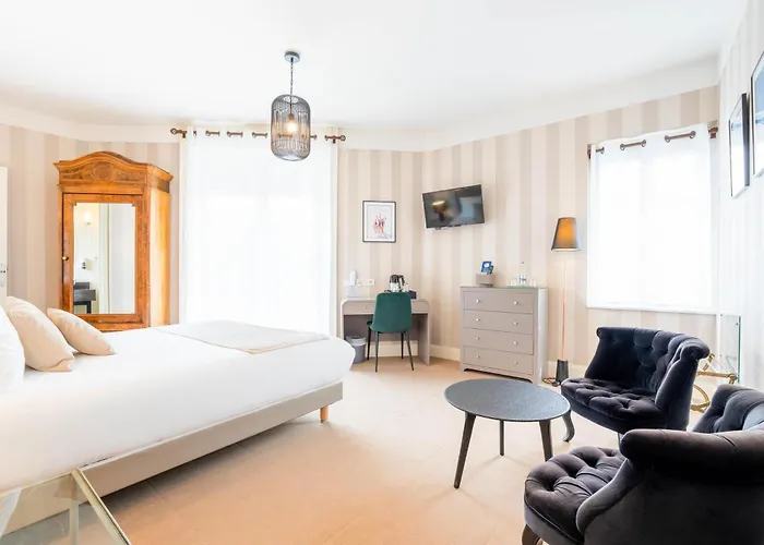 Western Brittany Centre & Plages