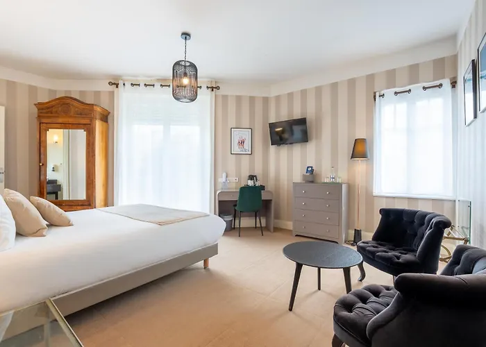 Western Brittany Centre & Plages