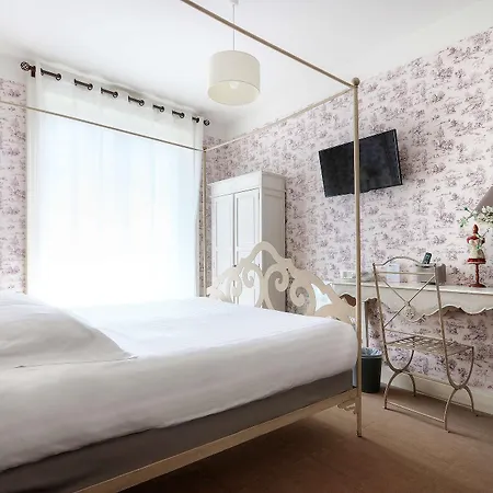 Western Brittany Centre & Plages 호텔 3*