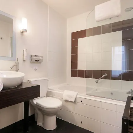 Hotel Western Brittany Centre & Plages 3*