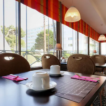 Western Brittany Centre & Plages Otel