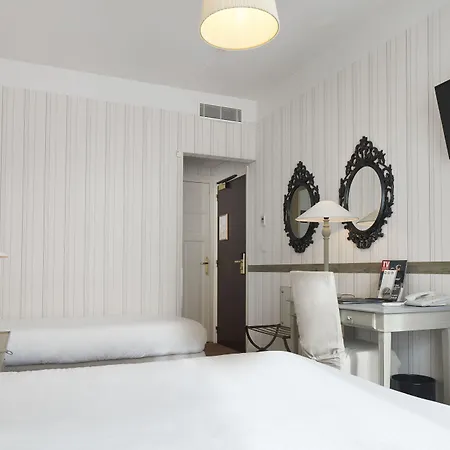 Western Brittany Centre & Plages Szálloda