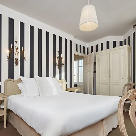 Western Brittany Centre & Plages Szálloda