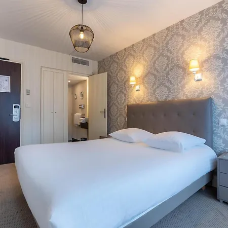 Western Brittany Centre & Plages Szálloda 3*