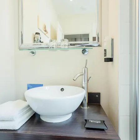 Hotel Western Brittany Centre 3*