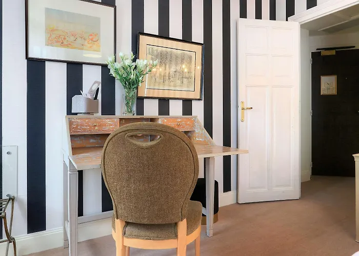 Western Brittany Centre&plages 3*