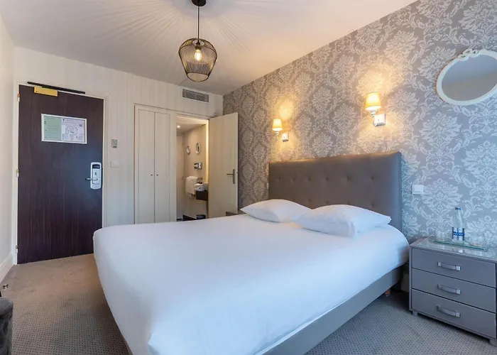 Western Brittany Centre Hotel 3*