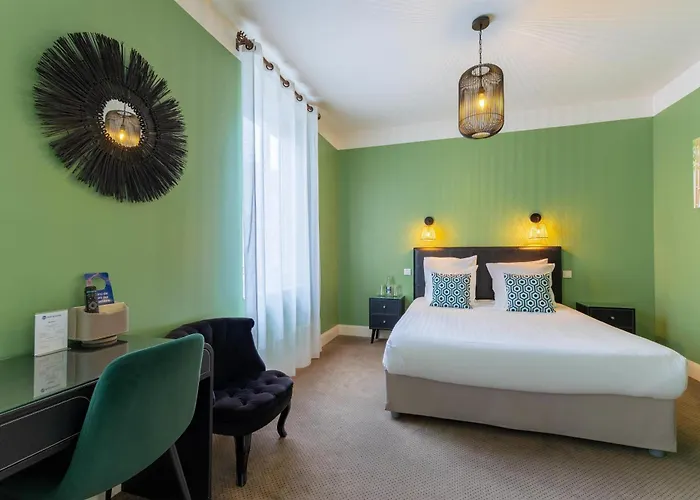 Hotel Western Brittany Centre 3*